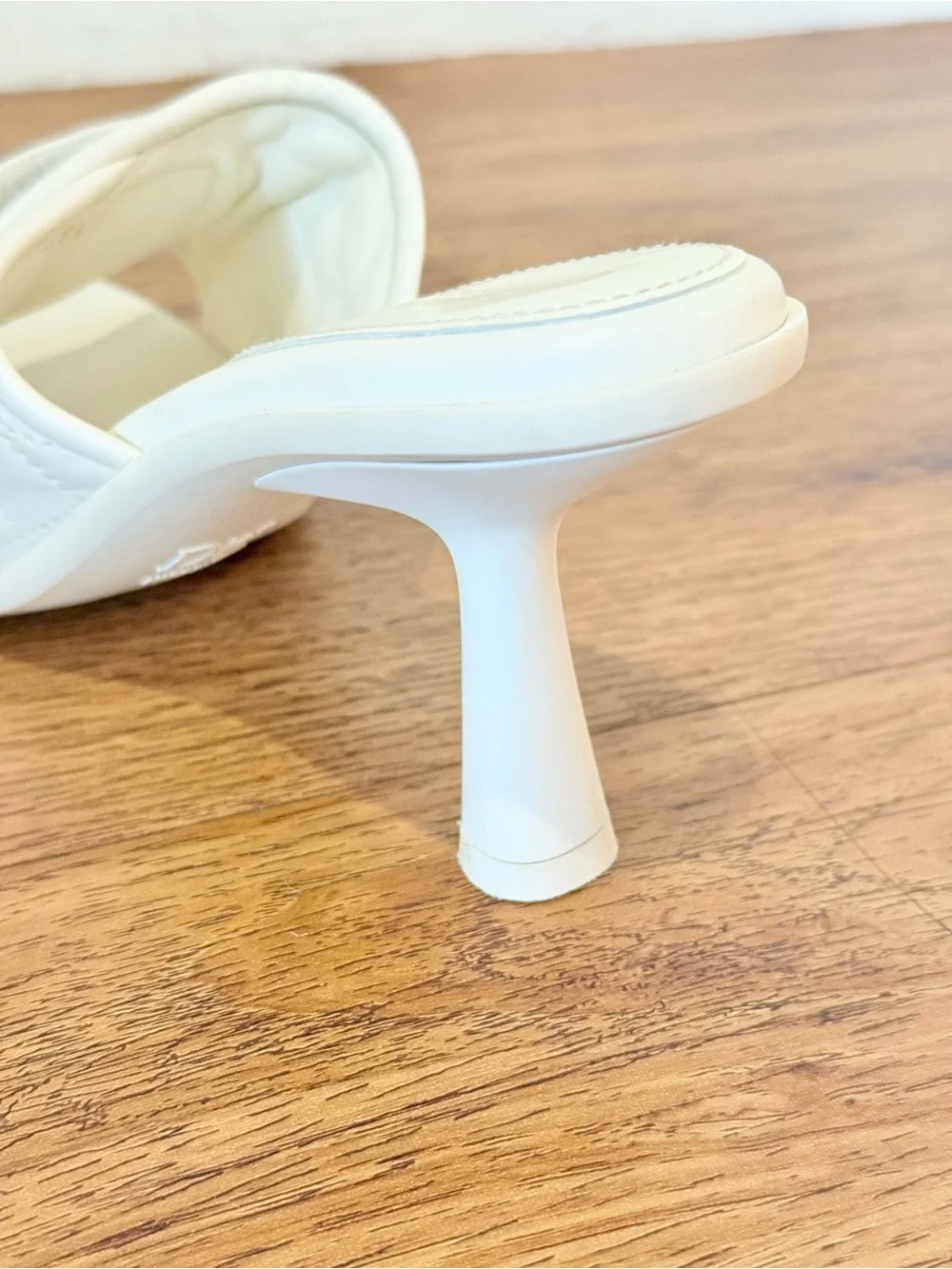 Christian Dior Paris Ivory Quilted Mule Heels EU 38.5 US 8.5
